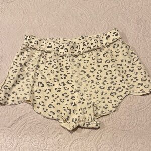 Intimately FP Cream and Gray Leopard Print Fleece sleep shorts